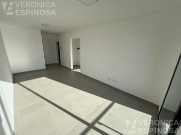 Departamento de dos ambientes con cochera,  en venta- Ituzaingó Sur