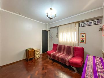 Departamento de Dos Dormitorios con cocina remodelada cercano al Colegio Ingles Mitre y Urquiza