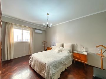 Departamento de Dos Dormitorios con cocina remodelada cercano al Colegio Ingles Mitre y Urquiza
