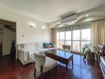 Departamento de Dos Dormitorios con cocina remodelada cercano al Colegio Ingles Mitre y Urquiza