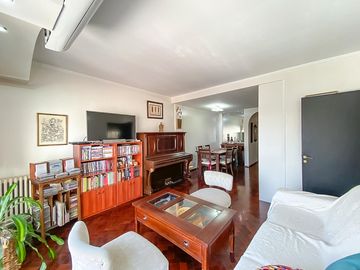 Departamento de Dos Dormitorios con cocina remodelada cercano al Colegio Ingles Mitre y Urquiza