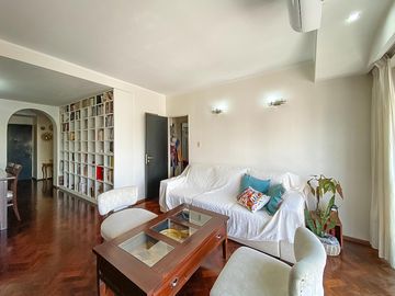 Departamento de Dos Dormitorios con cocina remodelada cercano al Colegio Ingles Mitre y Urquiza