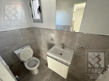 Casa venta Confluencia Rural, 2 dormitorios, 2 baños, jardín y entrada para auto