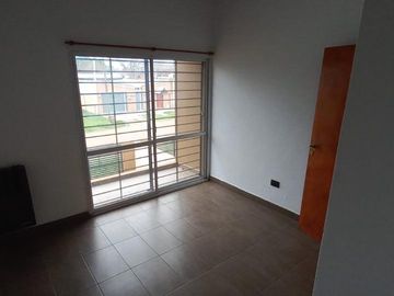 PH en venta - 2 Dormitorios 1 Baño - Cochera - 137Mts2 - Venado Tuerto, General López, Santa Fe
