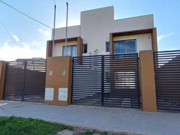 PH en venta - 2 Dormitorios 1 Baño - Cochera - 137Mts2 - Venado Tuerto, General López, Santa Fe