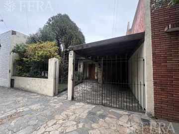 Venta de Casa 4 ambientes con cochera en Wilde