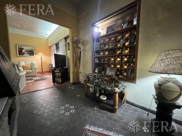 Venta de Casa 4 ambientes con cochera en Wilde
