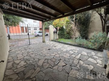Venta de Casa 4 ambientes con cochera en Wilde