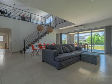Casa en  San Matias PG