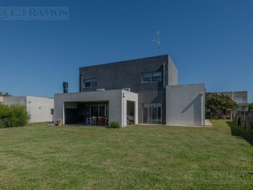 Casa en  San Matias PG