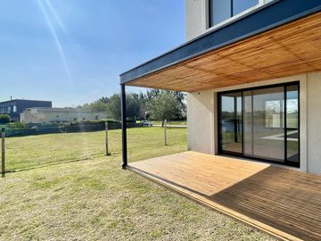 Casa en venta en San Matias - Al Lago - Con Piscina