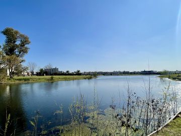 Casa en venta en San Matias - Al Lago - Con Piscina