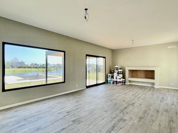 Casa en venta en San Matias - Al Lago - Con Piscina
