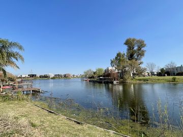 Casa en venta en San Matias - Al Lago - Con Piscina