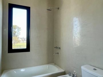 Casa en venta en San Matias - Al Lago - Con Piscina