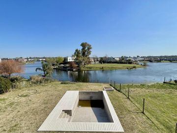 Casa en venta en San Matias - Al Lago - Con Piscina