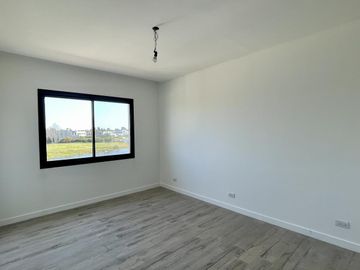 Casa en venta en San Matias - Al Lago - Con Piscina