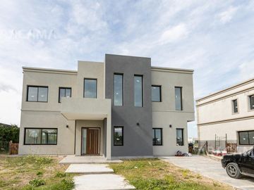VENTA CASA EN LOS TALAS - CANNING