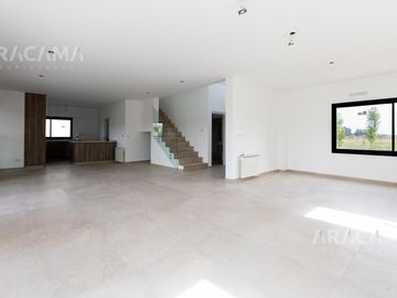 VENTA CASA EN LOS TALAS - CANNING