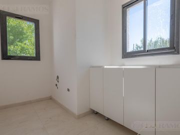 Casa en El Canton - Golf - PG