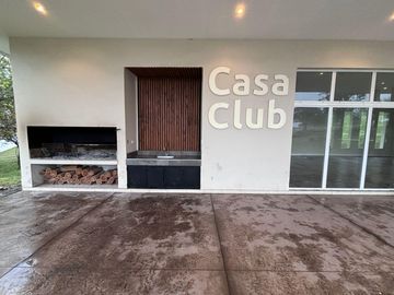 Local - Av. Peron