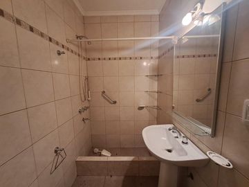 VENTA CASA 3 AMB QUINCHO PARRILLA VALENTIN ALSINA