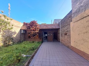 VENTA CASA 3 AMB QUINCHO PARRILLA VALENTIN ALSINA