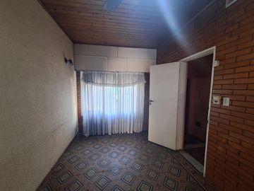 VENTA CASA 3 AMB QUINCHO PARRILLA VALENTIN ALSINA