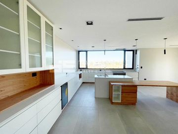 Casa en  Pilar Golf