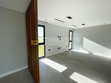 Casa en  Pilar Golf