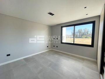 Casa en  Pilar Golf