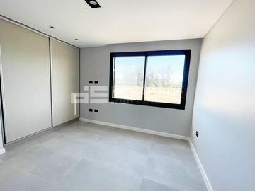 Casa en  Pilar Golf