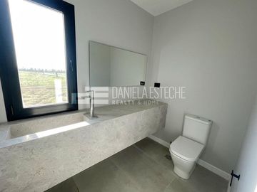 Casa en  Pilar Golf