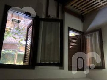VENTA CASA 5 DORMITORIOS EN VILLA ELISA
