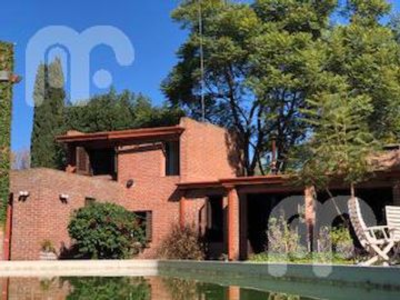 VENTA CASA 5 DORMITORIOS EN VILLA ELISA