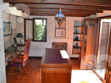 VENTA CASA 5 DORMITORIOS EN VILLA ELISA