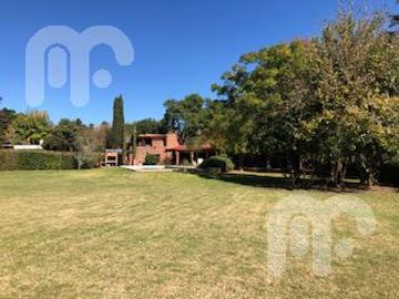 VENTA CASA 5 DORMITORIOS EN VILLA ELISA