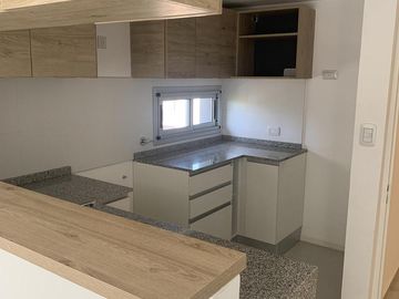 SANTILLI - ALTE. BROWN 2438 4ºA  - Lomas de Zamora Este