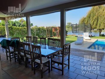 Casa en venta Complejo Villanueva - Barrio San Francisco.