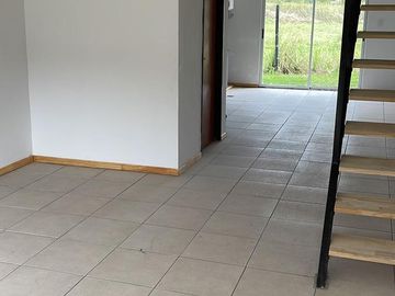 Venta dúplex dos dormitorios y jardín - FUNES