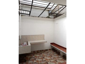 Casa la América san Juan excelente ubicación área 100 mts