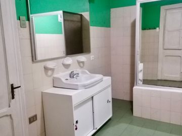 ¡Imperdible Venta! Casa de 4 Dormitorios en Santiago.