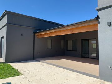 Oportunidad! Casa en venta en El Naudir- Escobar