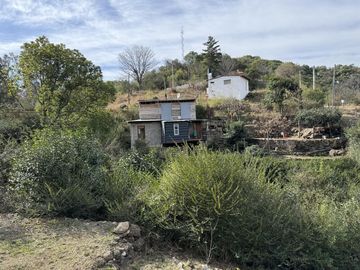 Cabaña en venta con bajada al rio