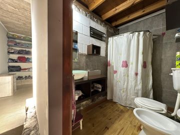 Cabaña en venta con bajada al rio
