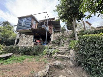 Cabaña en venta con bajada al rio