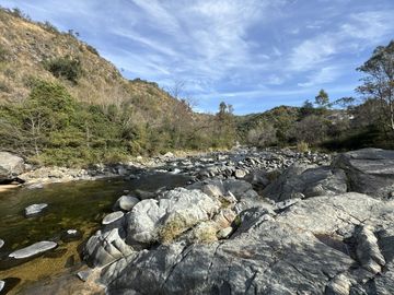 Cabaña en venta con bajada al rio