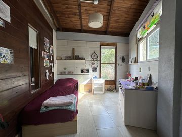 Cabaña en venta con bajada al rio
