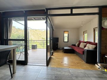Cabaña en venta con bajada al rio