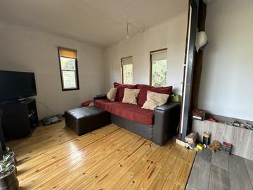 Cabaña en venta con bajada al rio